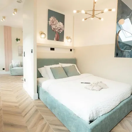 Ciel D'azur Church View, & Luxury شقة